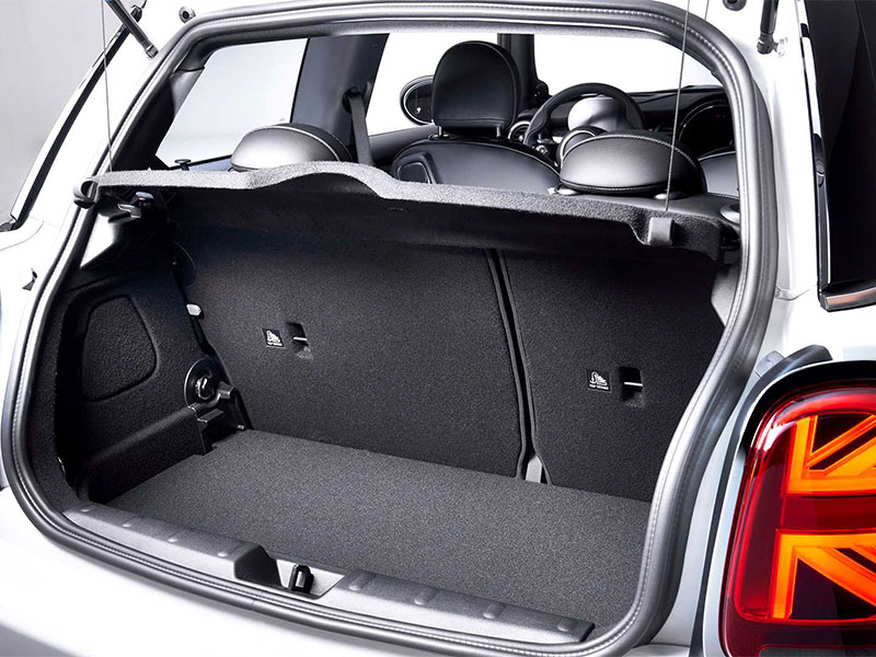 سيارة MINI Cooper SE الجديدة... أول سيارة صغيرة تعمل بالكهرباء كليا